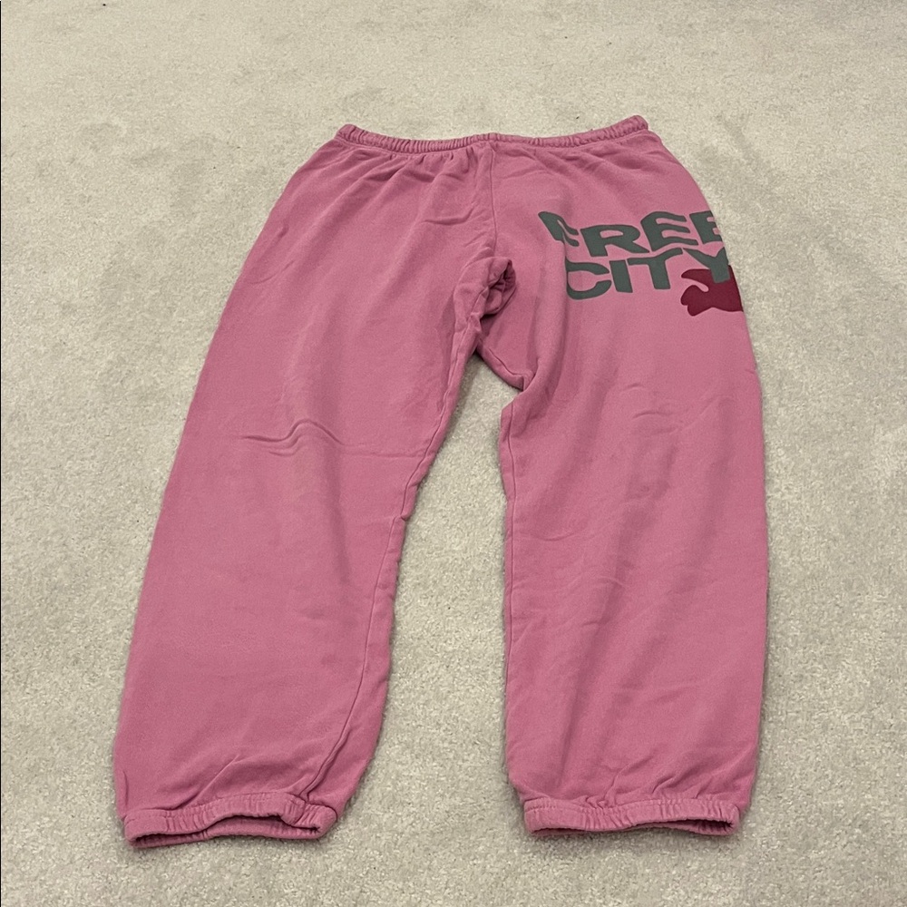 FREE CITY CUFFED SWEATPANTS - SIZE AS